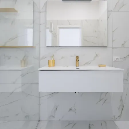 Golden By Dimorra 3*