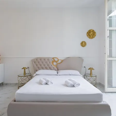 Golden By Dimorra アパートホテル ナポリ